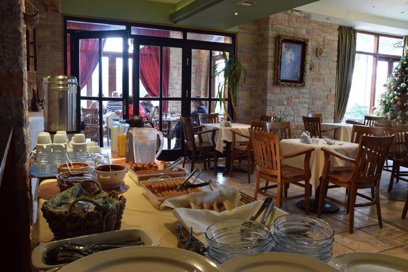 Mont Helmos - Restoran