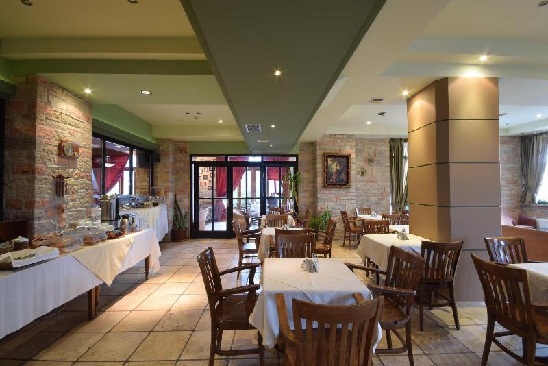 Mont Helmos - Restoran
