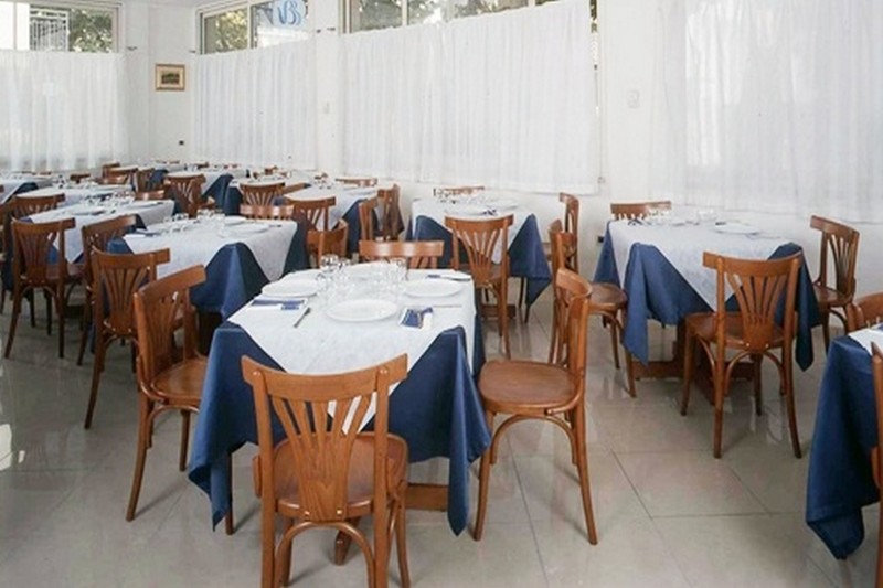 Blue Hotel - Restoran