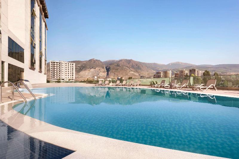 Ramada By Wyndham Iskenderun - Havuz