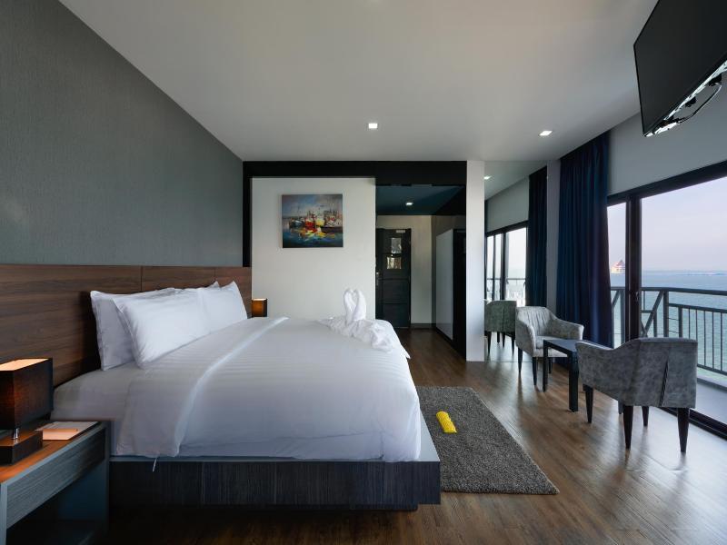 The Loft Seaside Sriracha - Oda