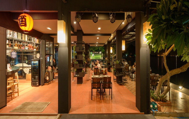 The Loft Seaside Sriracha - Restoran