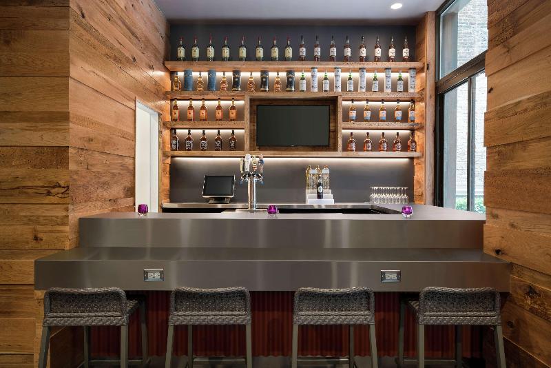 Embassy Suites by Hilton NewYorkManhattan Times Sq - Bar