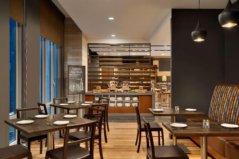 Embassy Suites by Hilton NewYorkManhattan Times Sq - Lobi