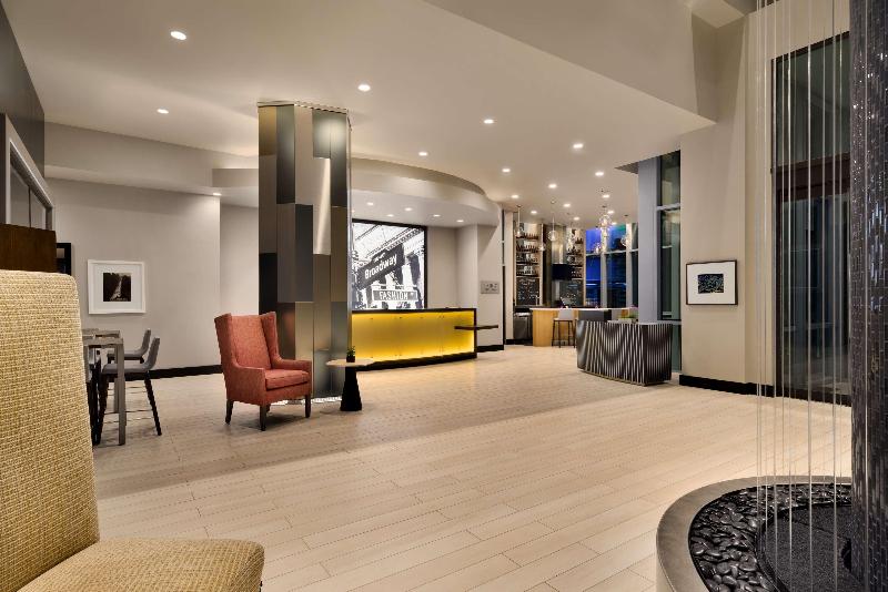 Embassy Suites by Hilton NewYorkManhattan Times Sq - Lobi