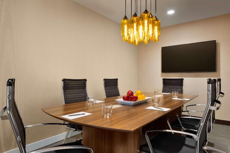 Embassy Suites by Hilton NewYorkManhattan Times Sq - Toplantı