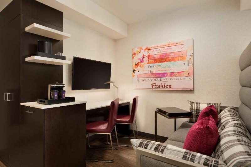 Embassy Suites by Hilton NewYorkManhattan Times Sq - Oda
