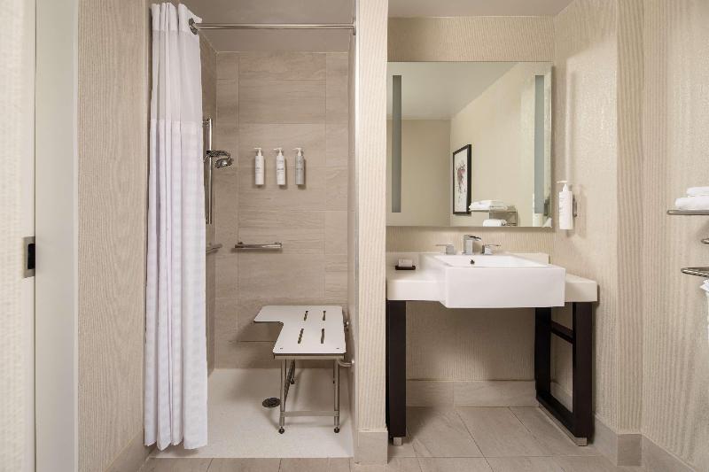 Embassy Suites by Hilton NewYorkManhattan Times Sq - Oda