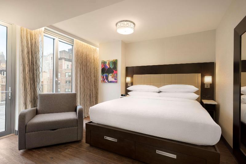 Embassy Suites by Hilton NewYorkManhattan Times Sq - Oda