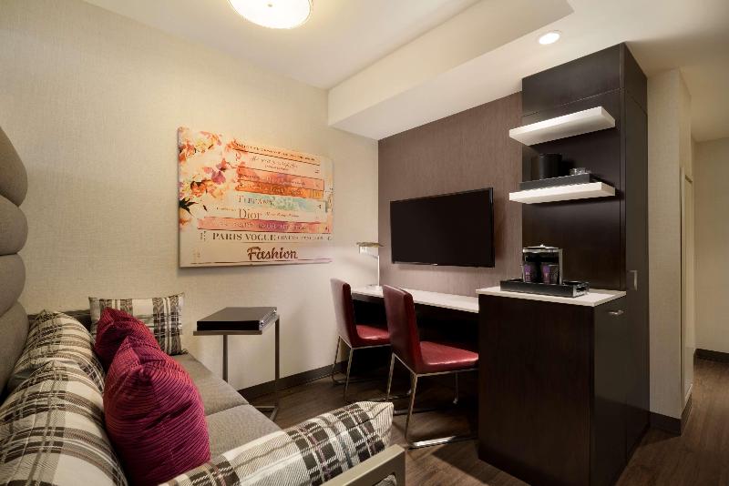 Embassy Suites by Hilton NewYorkManhattan Times Sq - Oda