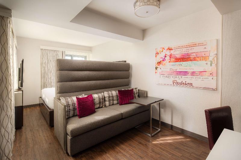 Embassy Suites by Hilton NewYorkManhattan Times Sq - Oda