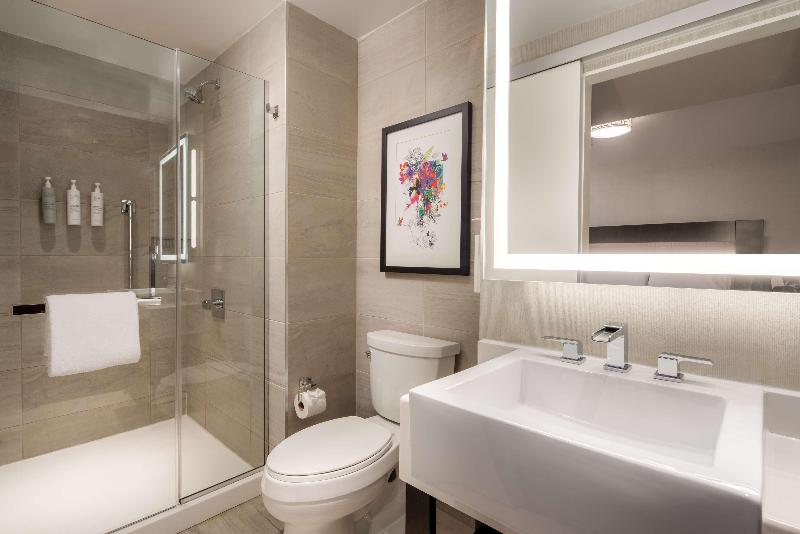 Embassy Suites by Hilton NewYorkManhattan Times Sq - Oda