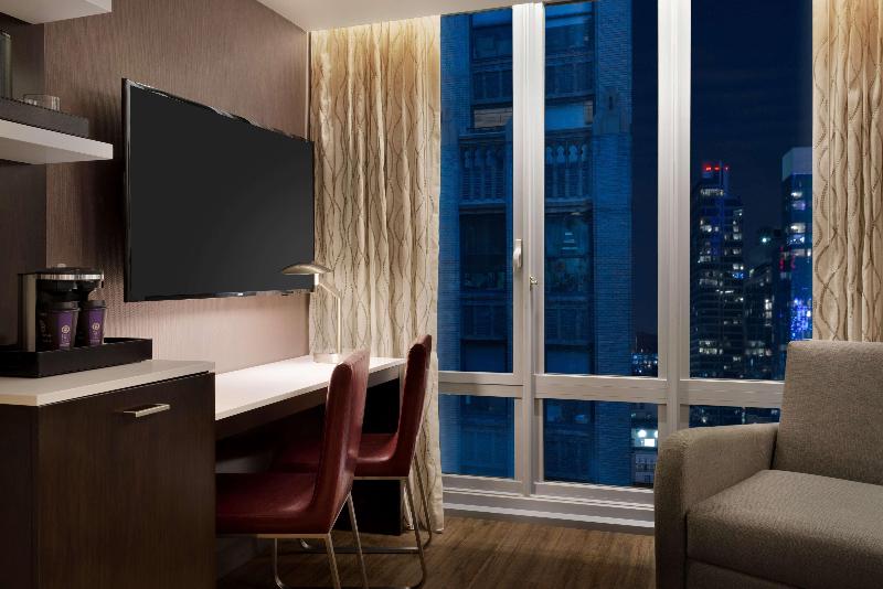 Embassy Suites by Hilton NewYorkManhattan Times Sq - Oda