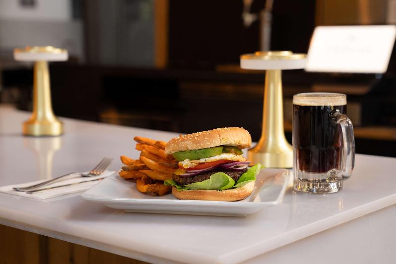 Embassy Suites by Hilton NewYorkManhattan Times Sq - Restoran