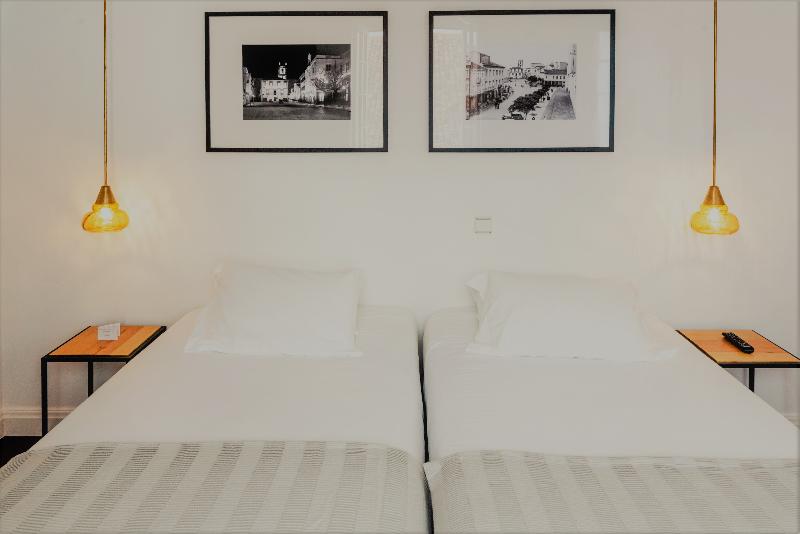 Comercial Azores Guest House - Oda