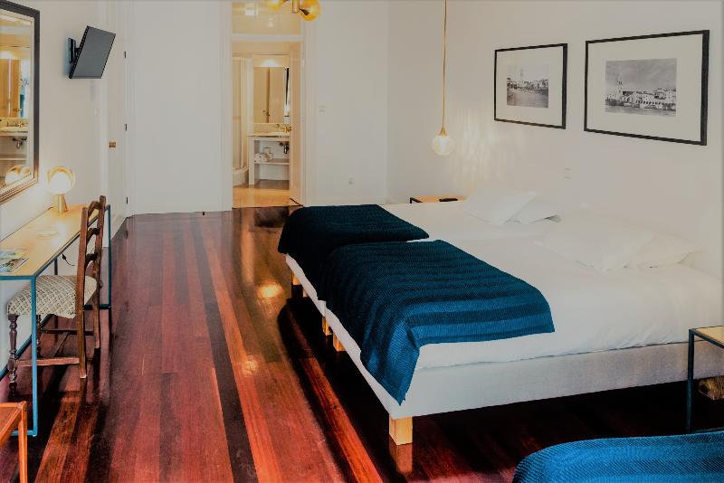Comercial Azores Guest House - Oda