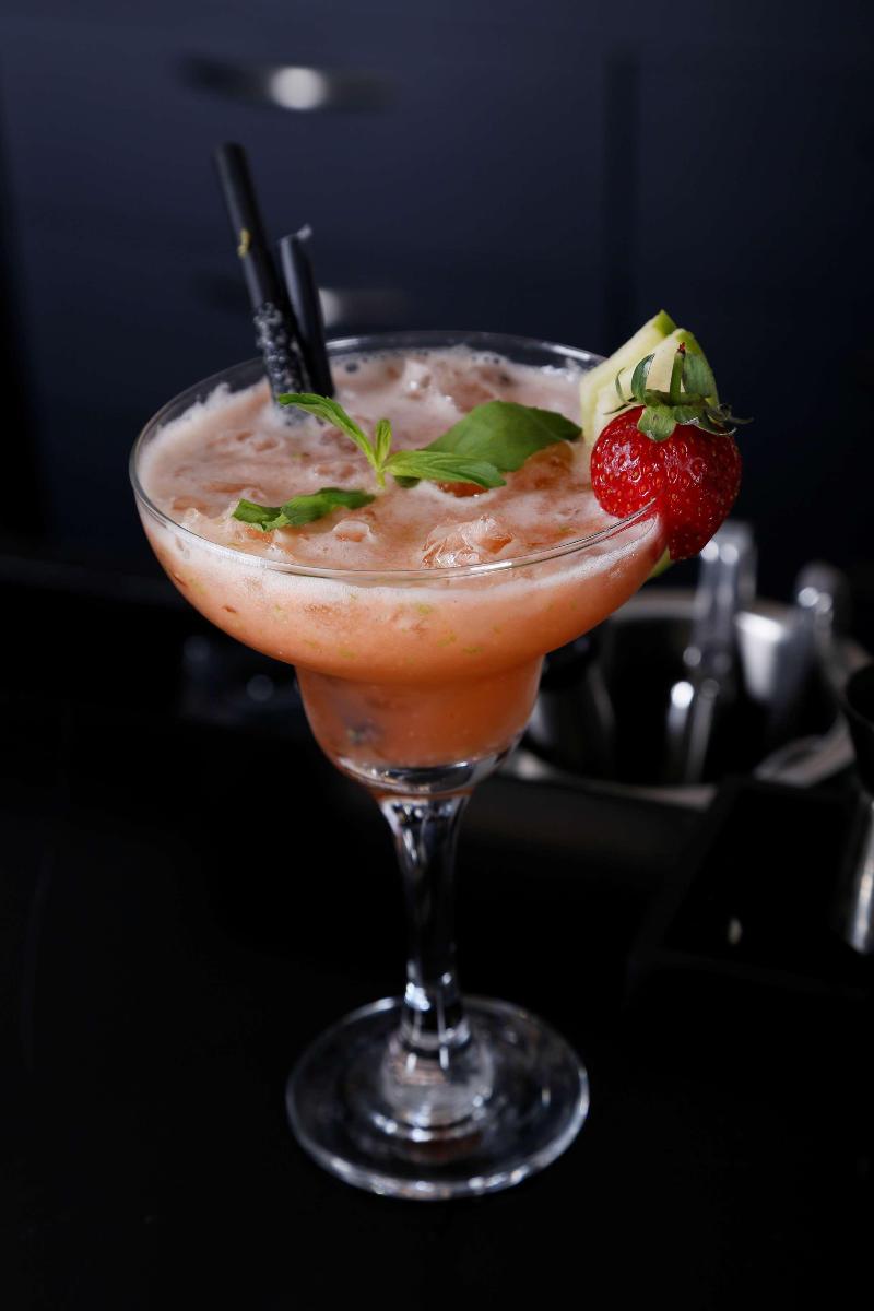 Park Inn by Radisson Izmir - Bar
