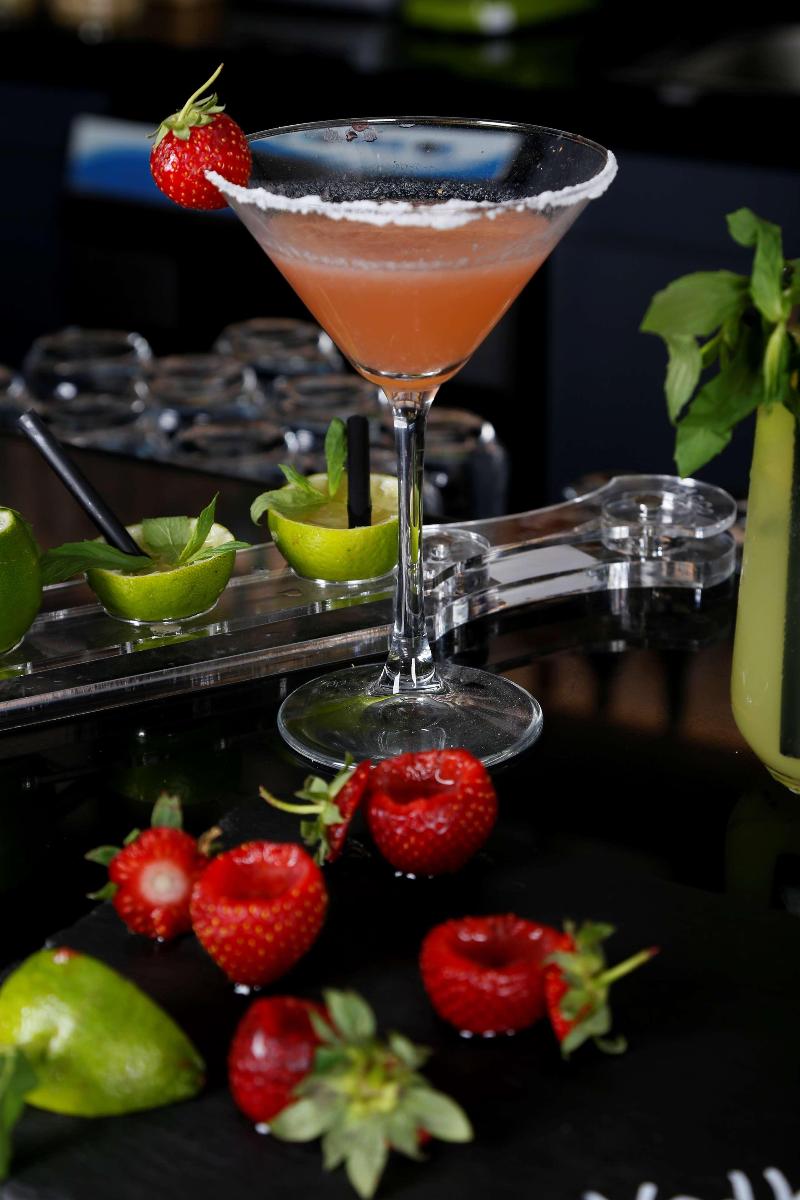 Park Inn by Radisson Izmir - Bar