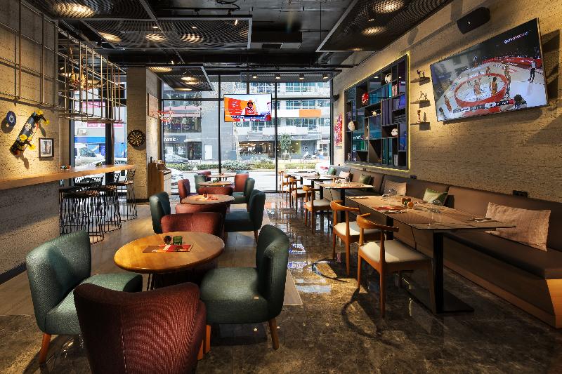 Park Inn by Radisson Izmir - Bar