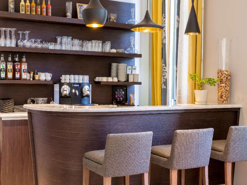 Best Western Premier Le Domaine de Montjoie - Lobi