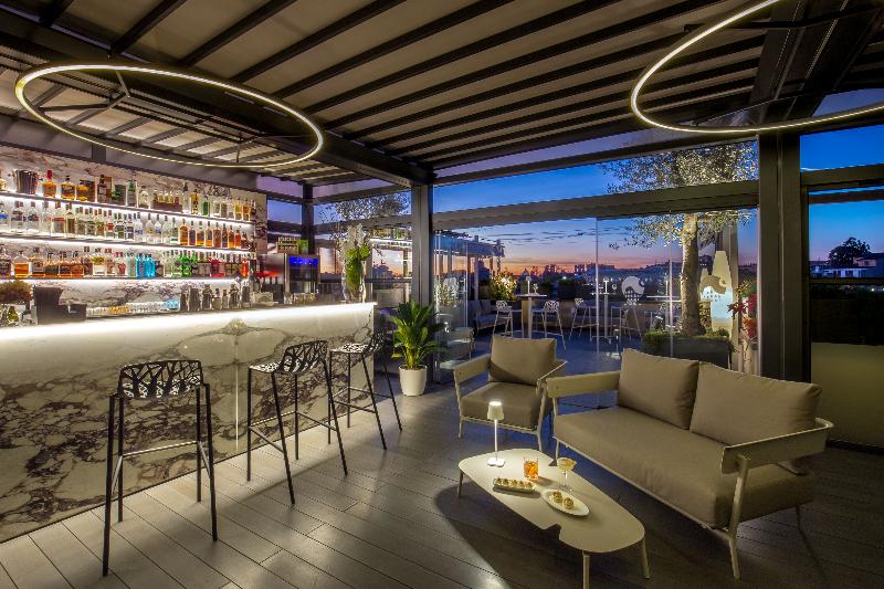 Monti Palace Hotel - Teras