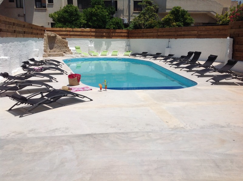 Alecos Hotel Apts - Havuz
