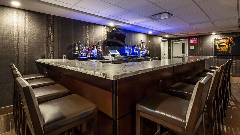 Best Western Premier NYC Gateway Hotel - Bar