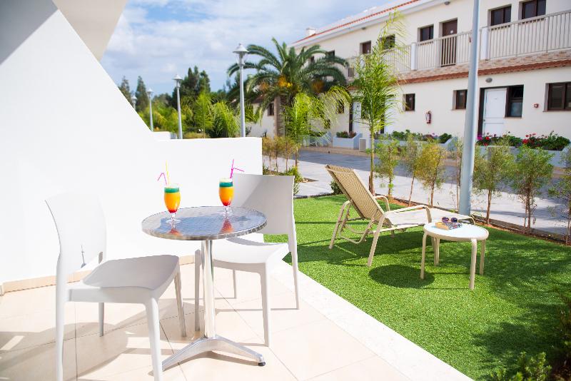 Loutsiana Hotel & Apartments - Oda