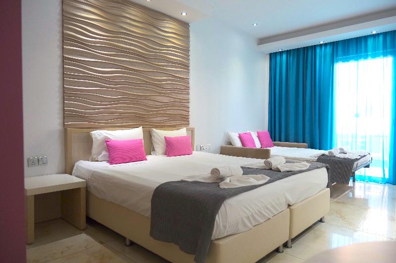 Loutsiana Hotel & Apartments - Oda