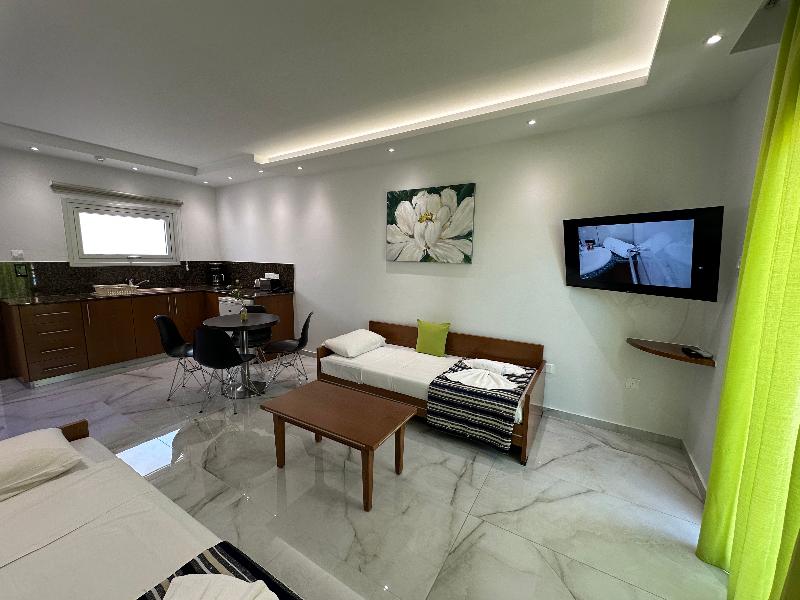 Loutsiana Hotel & Apartments - Oda