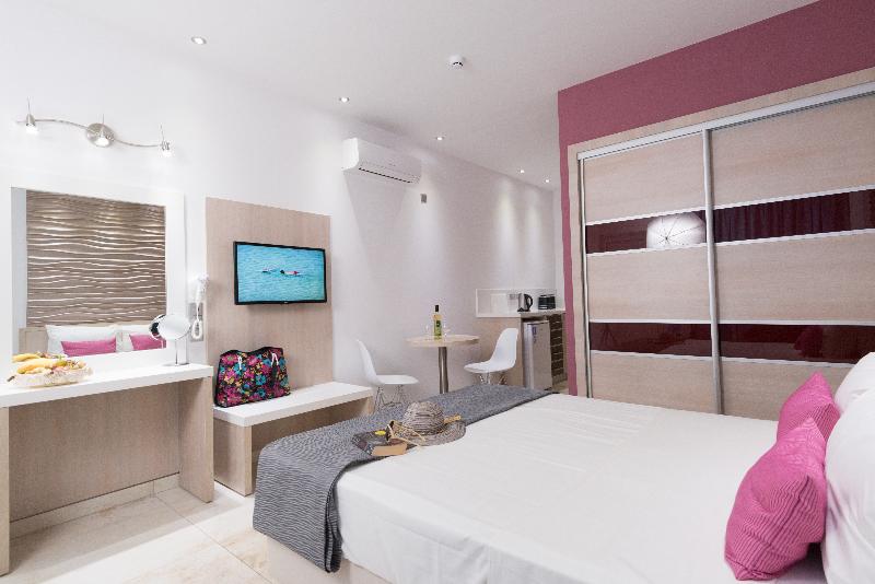 Loutsiana Hotel & Apartments - Oda