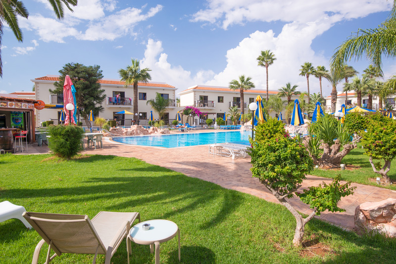 Loutsiana Hotel & Apartments - Havuz