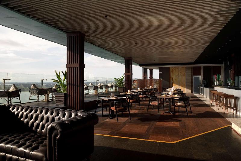 Wyndham Panbil Batam - Bar