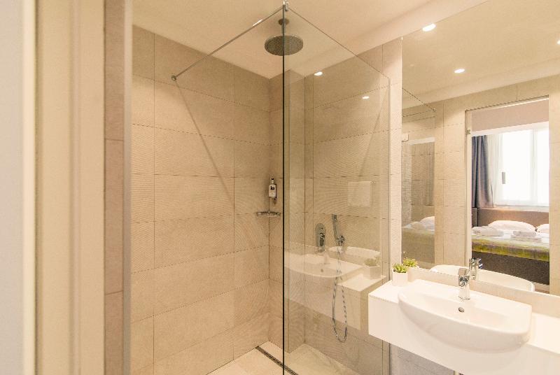 Belgrade Inn Garni Hotel - Oda