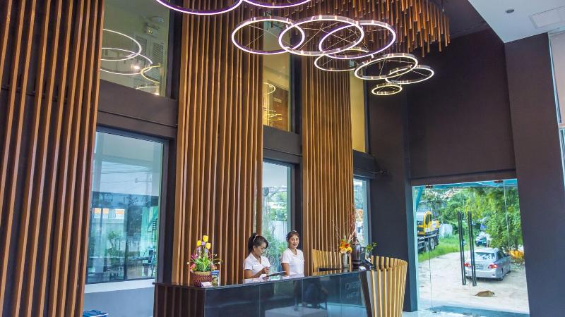 Unique Regency Hotel - Lobi