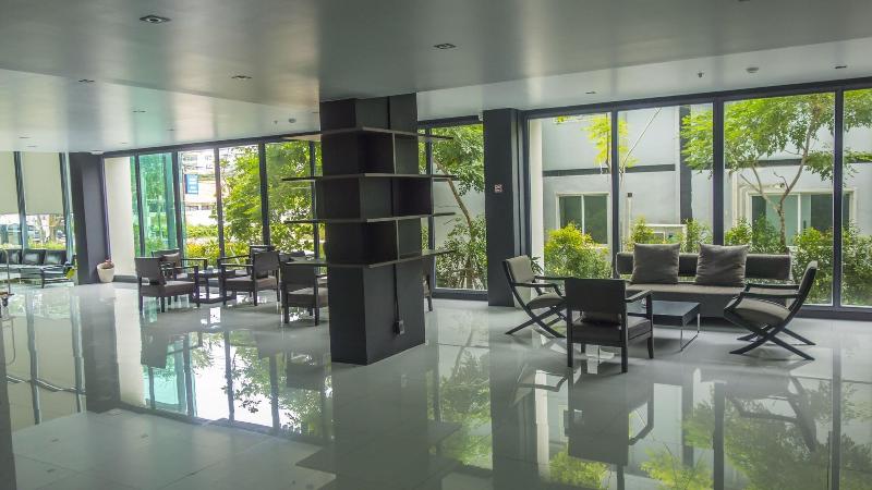 Unique Regency Hotel - Lobi