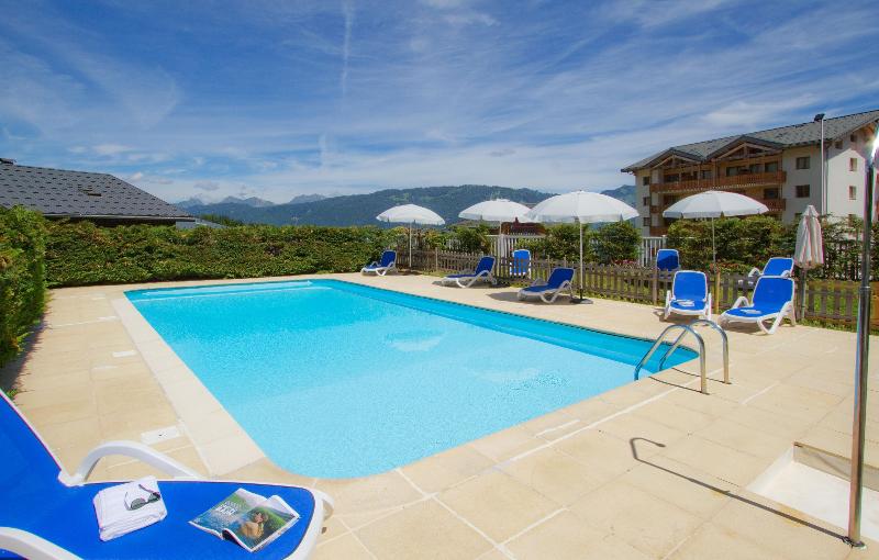 Residence Odalys Le Buet - Havuz