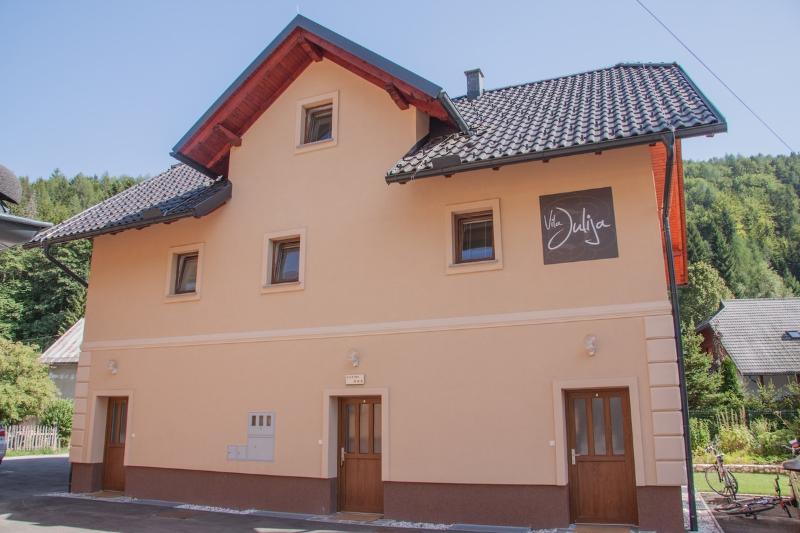 Apartment House Berghi I & II - Genel