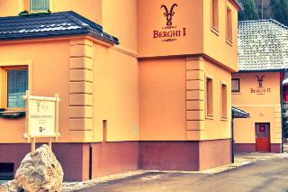 Apartment House Berghi I & II fotoÄŸrafÄ±