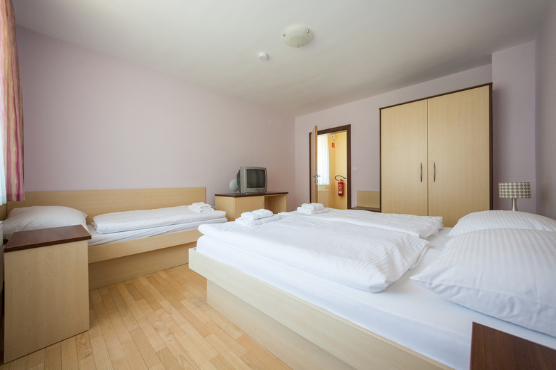 Apartment House Berghi I & II - Oda