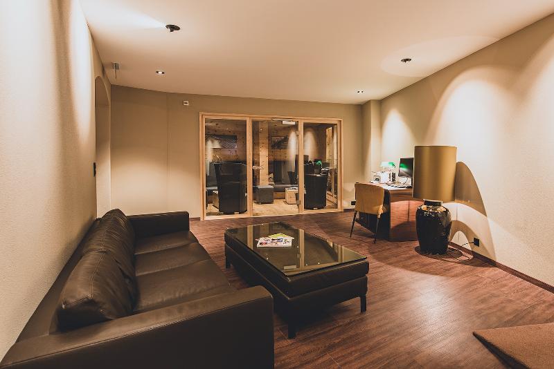 Art Boutique Hotel Monopol - Lobi