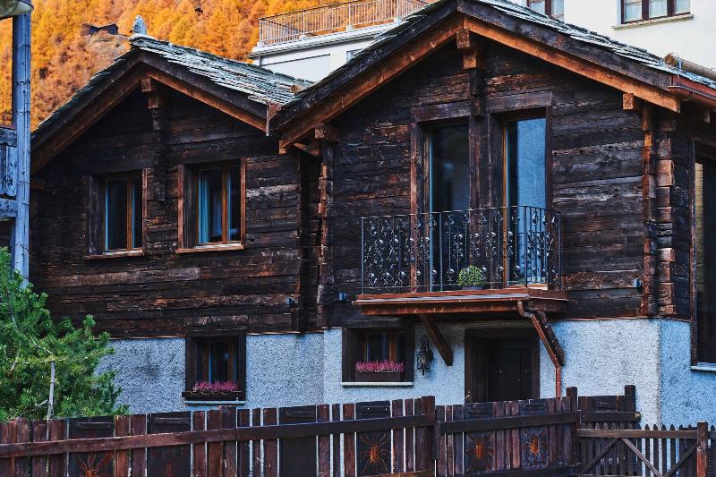 SchlossHotel Zermatt - Genel