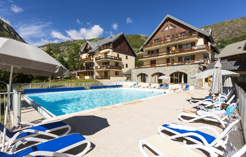 Residence Odalys Les Sybelles - Havuz