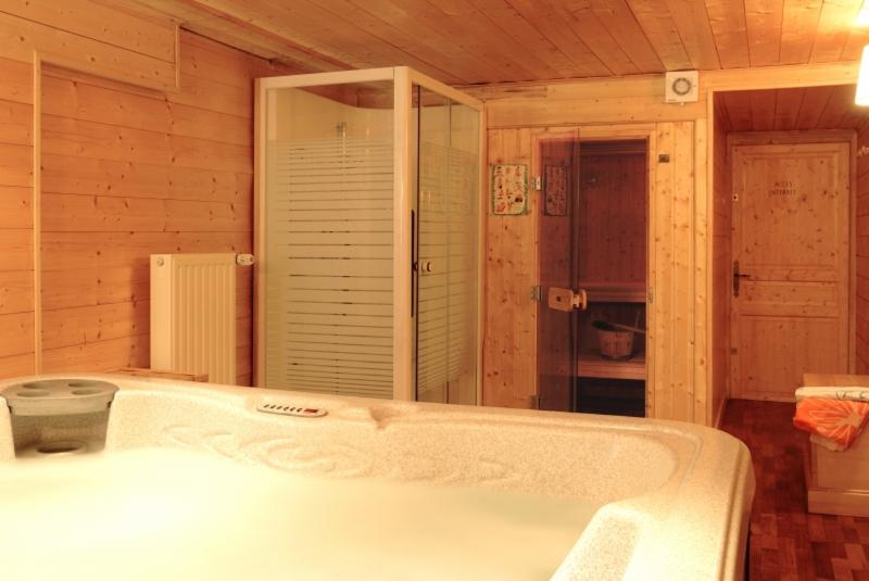 Madame Vacances Les Chalets de l Altiport - Genel