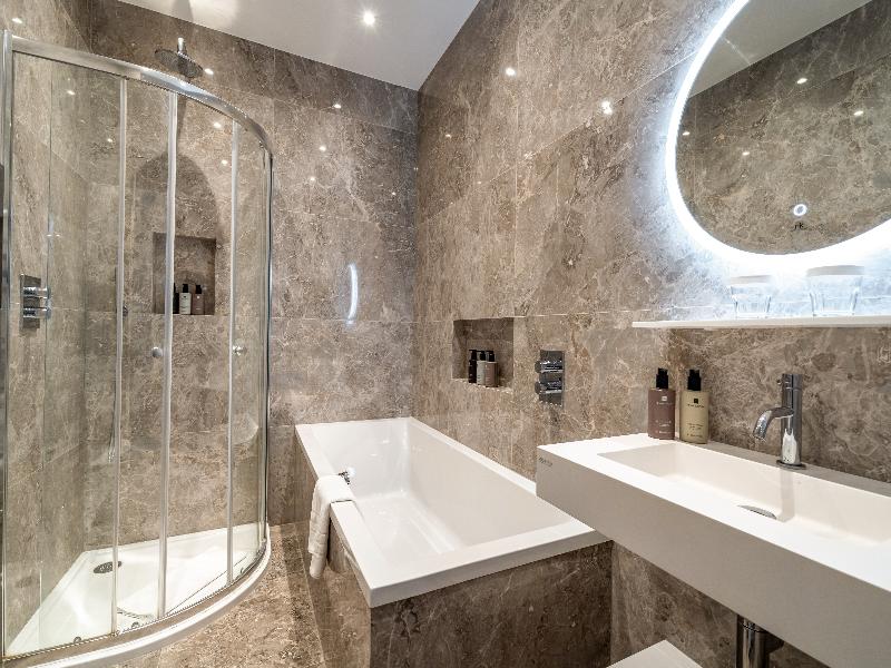 NO1 THE MANSIONS BY MANSLEY - Oda