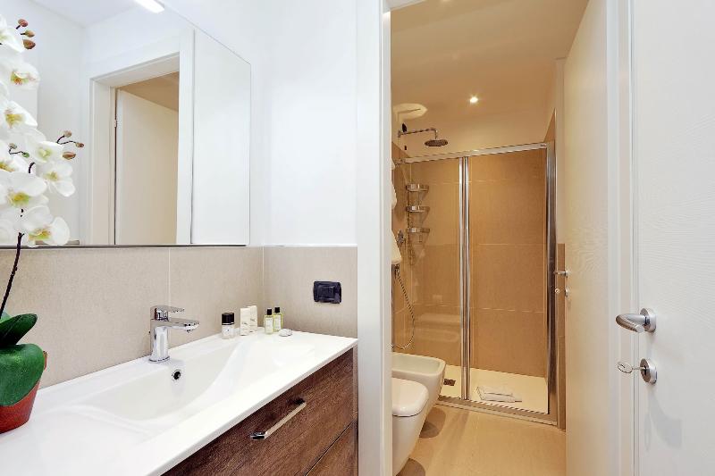 Duomo Hotel & Apartments - Oda