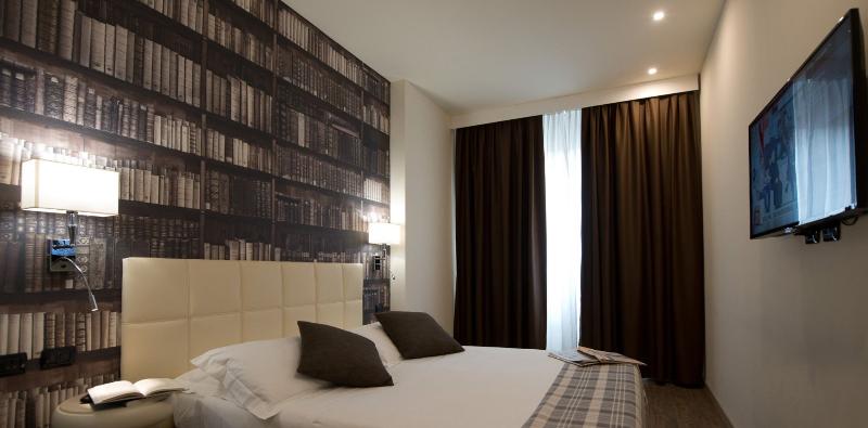 Duomo Hotel & Apartments - Oda