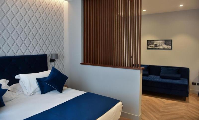 Duomo Hotel & Apartments - Oda