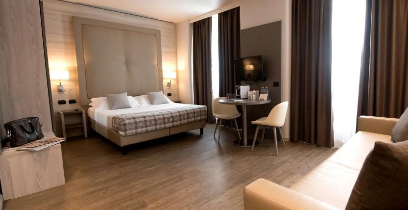Duomo Hotel & Apartments - Oda