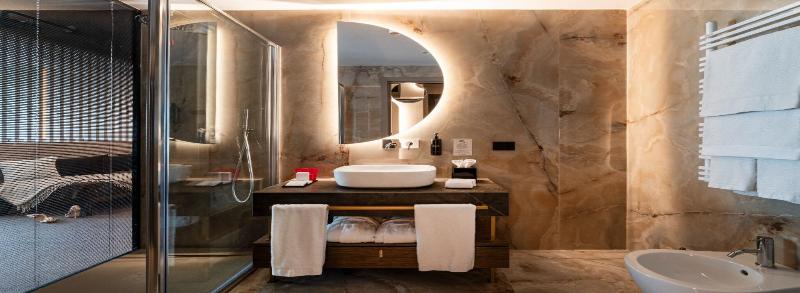 Duomo Hotel & Apartments - Oda
